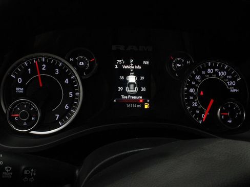 Used 2025 RAM 1500 Big Horn AWD/4WD image 26