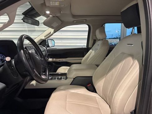 Used 2018 Ford Expedition Max Platinum AWD/4WD image 14
