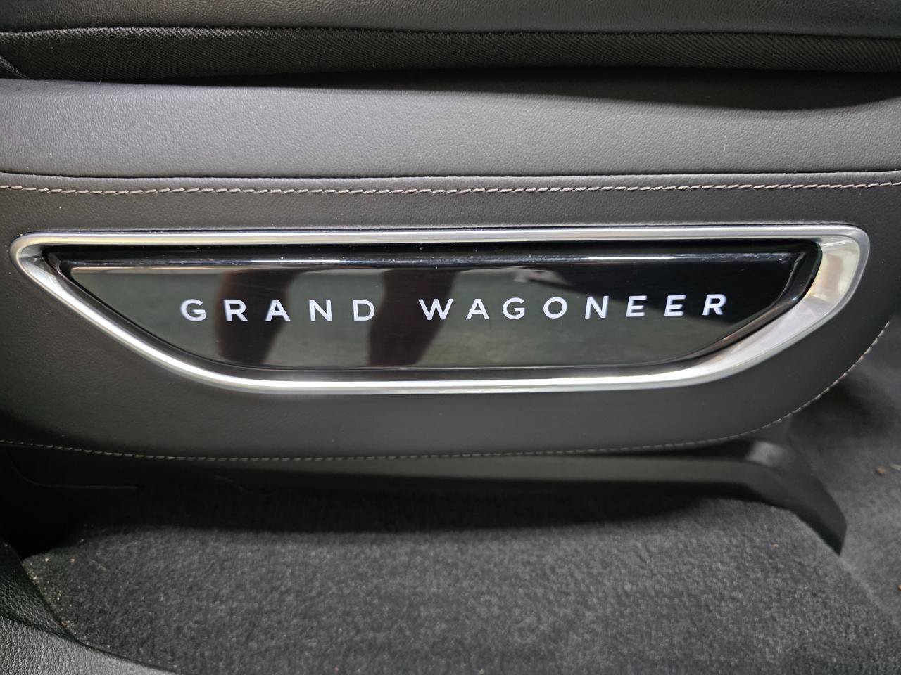 Used 2022 Jeep Grand Wagoneer Series I AWD/4WD image 33