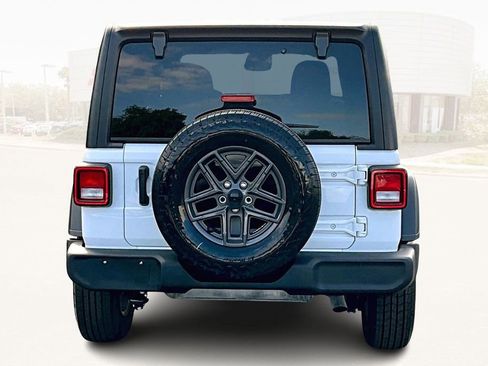 Used 2024 Jeep Wrangler Unlimited Sport AWD/4WD image 5