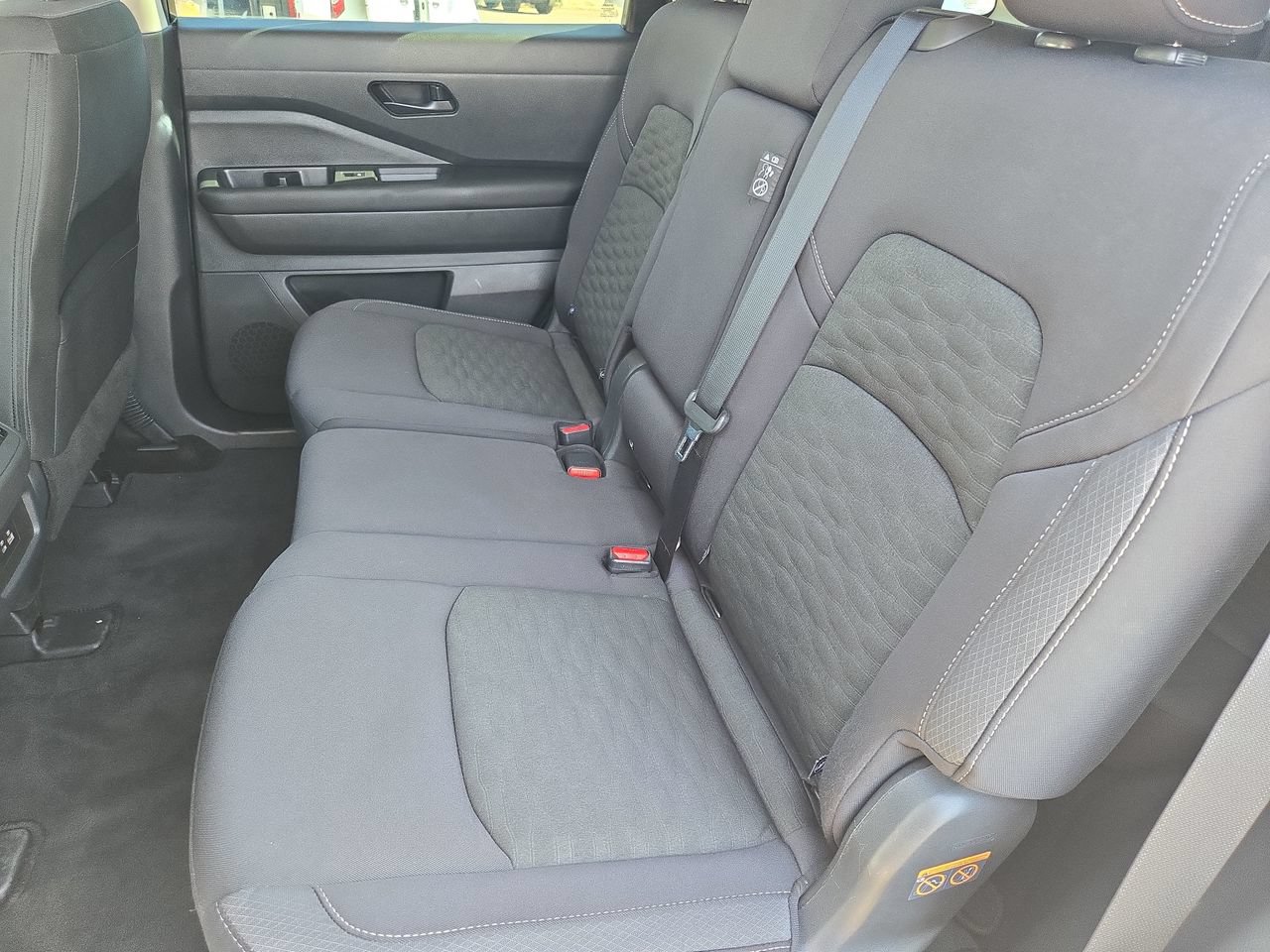 Certified 2025 Nissan Pathfinder SV FWD image 14