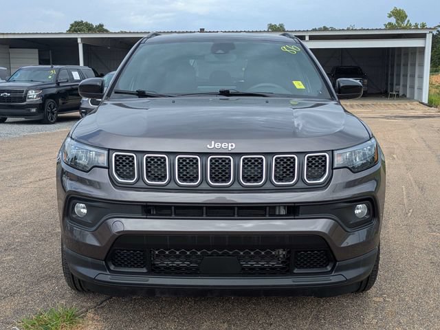 Used 2024 Jeep Compass Latitude AWD/4WD image 10