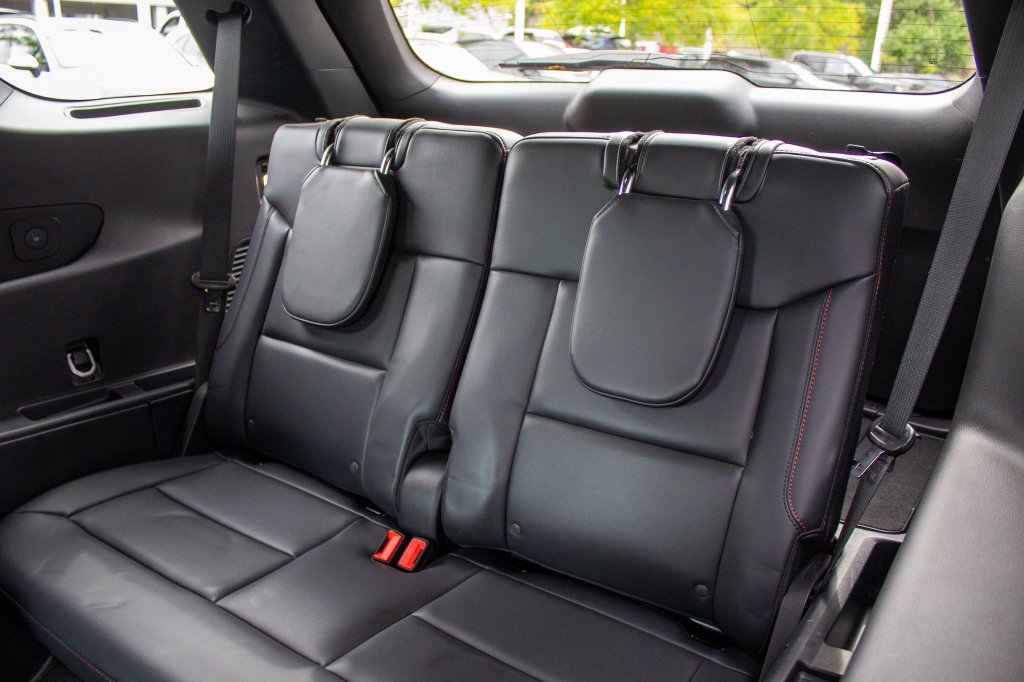 Used 2025 Ford Explorer ST AWD/4WD image 22