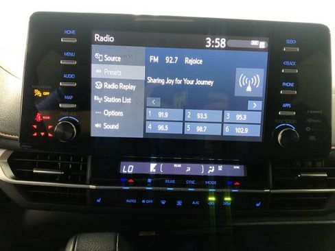 Used 2022 Toyota Sienna XSE w/ XSE Plus Package AWD/4WD image 21