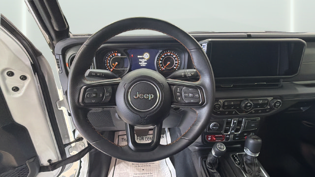 Used 2024 Jeep Gladiator Mojave AWD/4WD image 16
