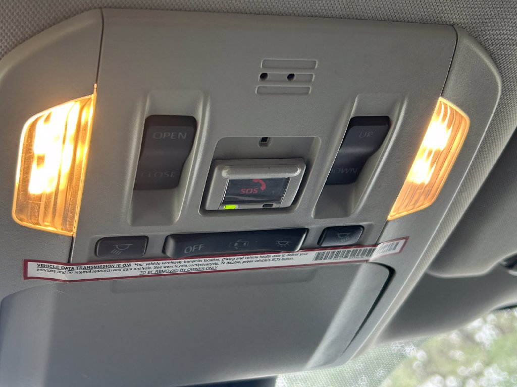 Used 2020 Toyota Highlander XLE FWD image 20