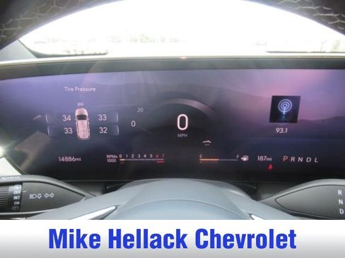Used 2025 Buick Enclave Preferred FWD image 7