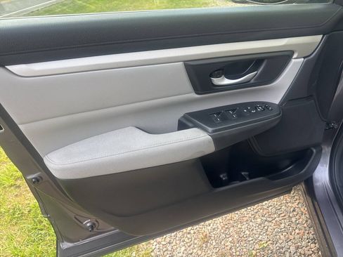 Used 2017 Honda CR-V LX image 17