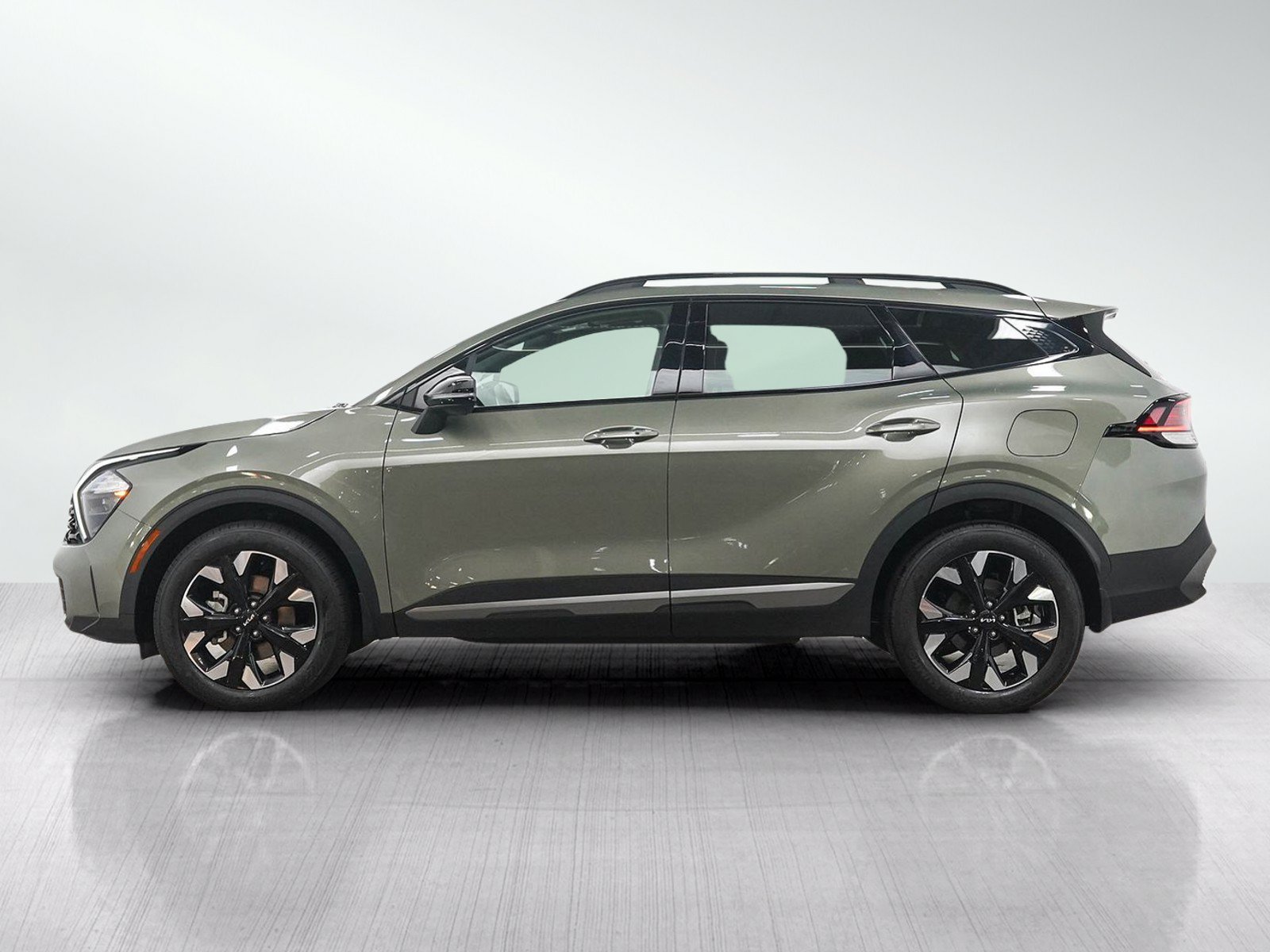 Used 2023 Kia Sportage X-Line w/ X-Line Premium Package AWD/4WD image 2