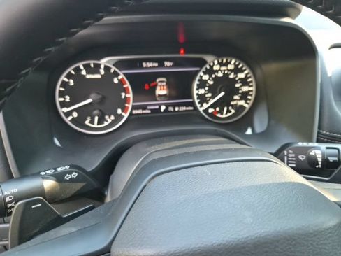 Used 2025 Nissan Rogue SV FWD image 23