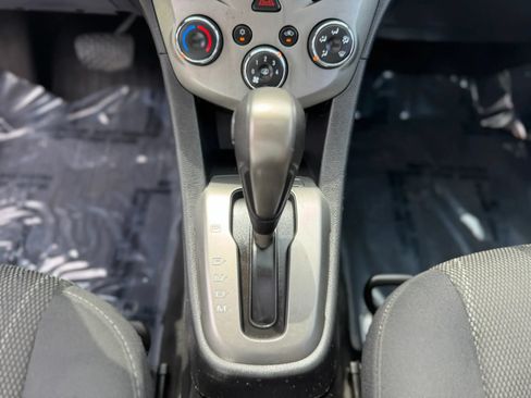 Used 2015 Chevrolet Sonic LT w/ Fun and Sun Package FWD image 18