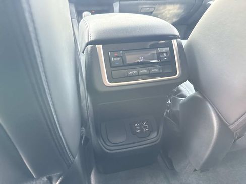 Used 2026 Subaru Ascent Premium AWD/4WD image 14