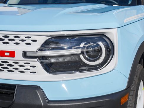 New 2025 Ford Bronco Sport Heritage w/ Convenience Package AWD/4WD image 14