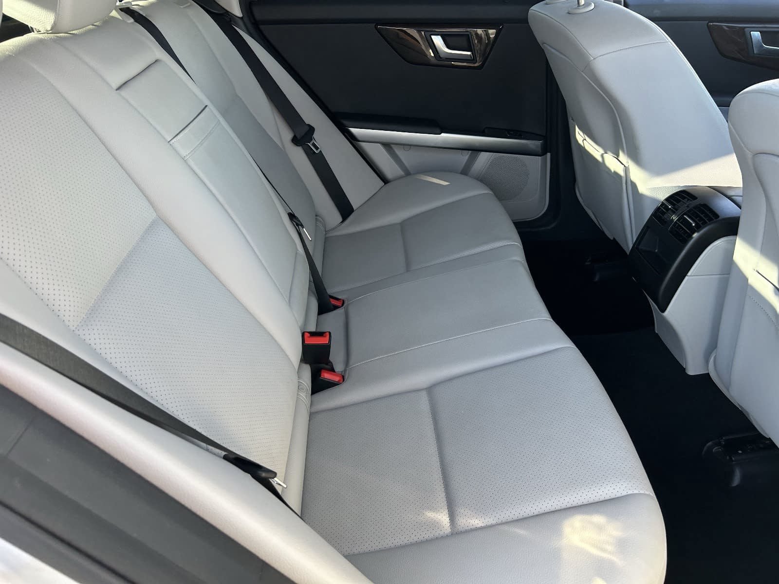 Used 2015 Mercedes-Benz GLK 350 2WD image 17