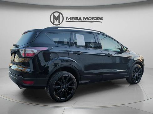 Used 2017 Ford Escape Titanium image 8