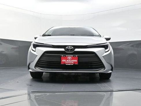 Used 2026 Toyota Corolla LE FWD image 36