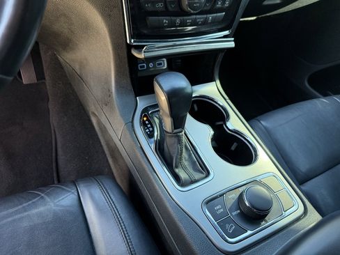 Used 2021 Jeep Grand Cherokee Limited w/ Trailer Tow Group IV image 13