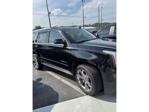 Used 2017 GMC Yukon Denali w/ Open Road Package AWD/4WD image 7