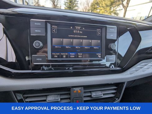 Used 2022 Volkswagen Taos S image 19