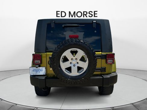 Used 2010 Jeep Wrangler Unlimited Sahara AWD/4WD image 4