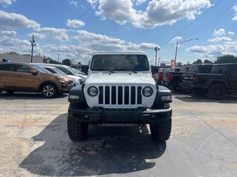 Used 2020 Jeep Gladiator Sport w/ Quick Order Package 24S AWD/4WD image 8