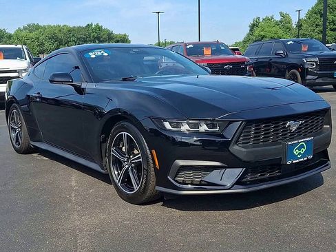 Used 2024 Ford Mustang Coupe RWD image 5