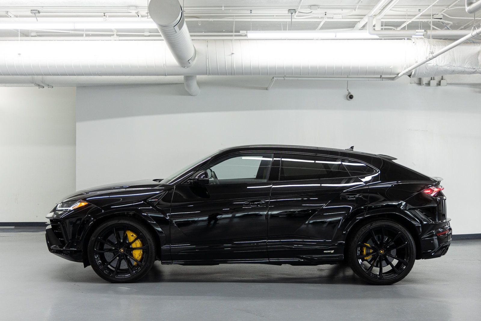Used 2024 Lamborghini Urus S AWD/4WD image 5