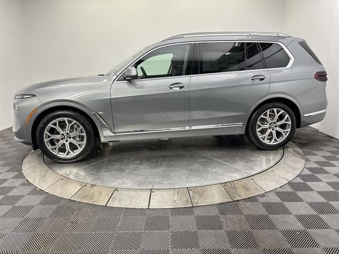 New 2026 BMW X7 xDrive40i w/ Premium Package image 16