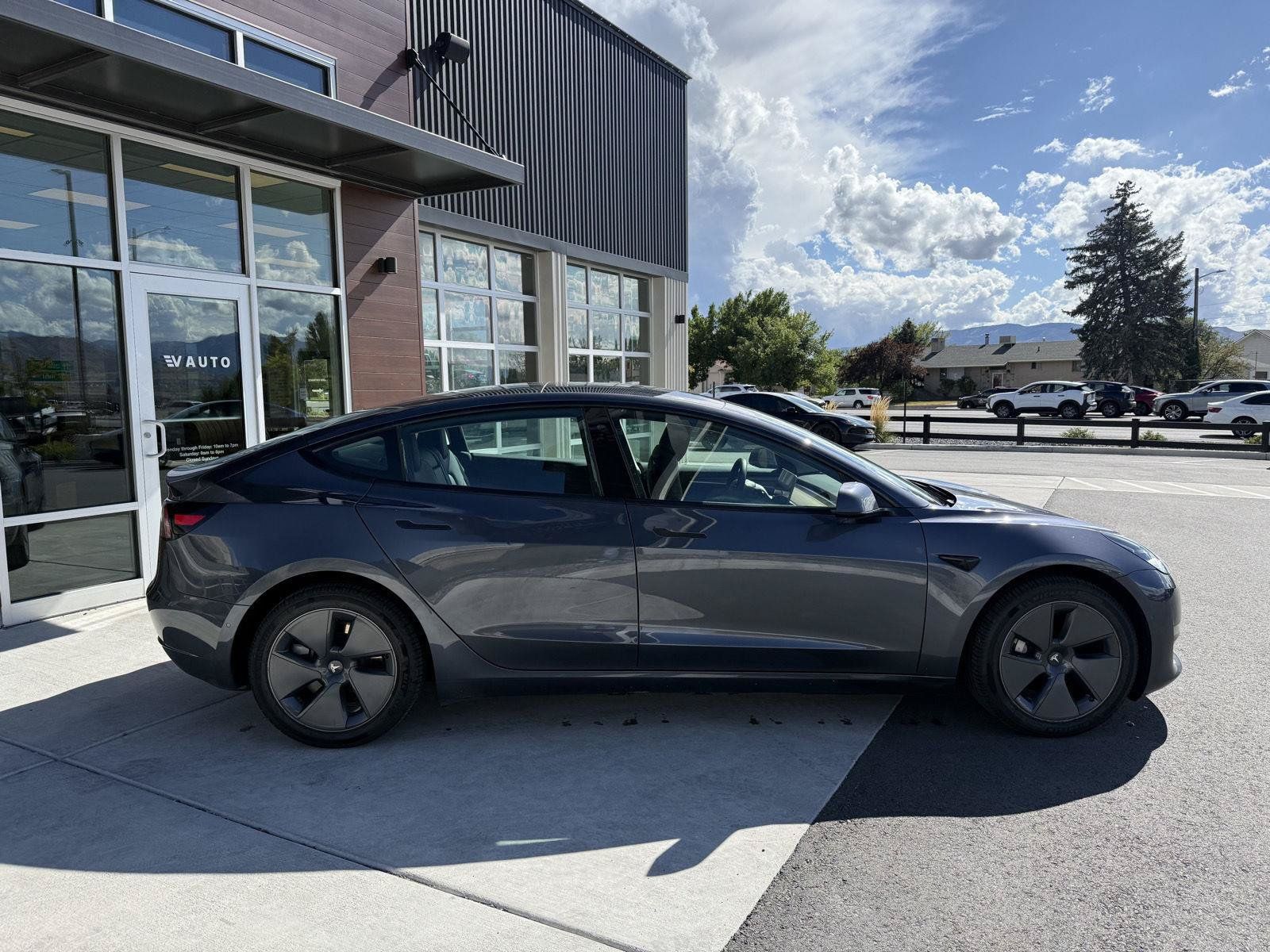 Used 2022 Tesla Model 3 Long Range AWD/4WD image 9