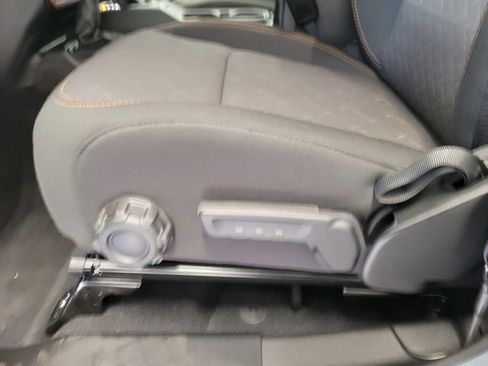 Used 2025 Jeep Gladiator Mojave w/ Safety Group image 17