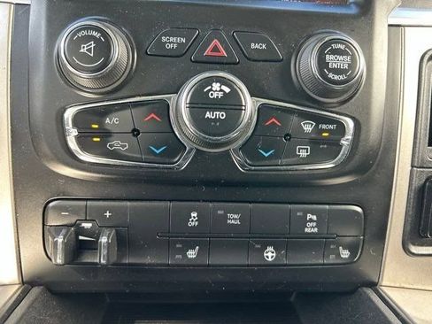 Used 2019 RAM 1500 Warlock AWD/4WD image 32