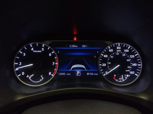 Used 2024 Nissan Sentra SV w/ SV Premium Package image 23