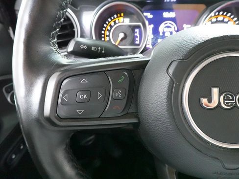 Used 2022 Jeep Gladiator Sport AWD/4WD image 13