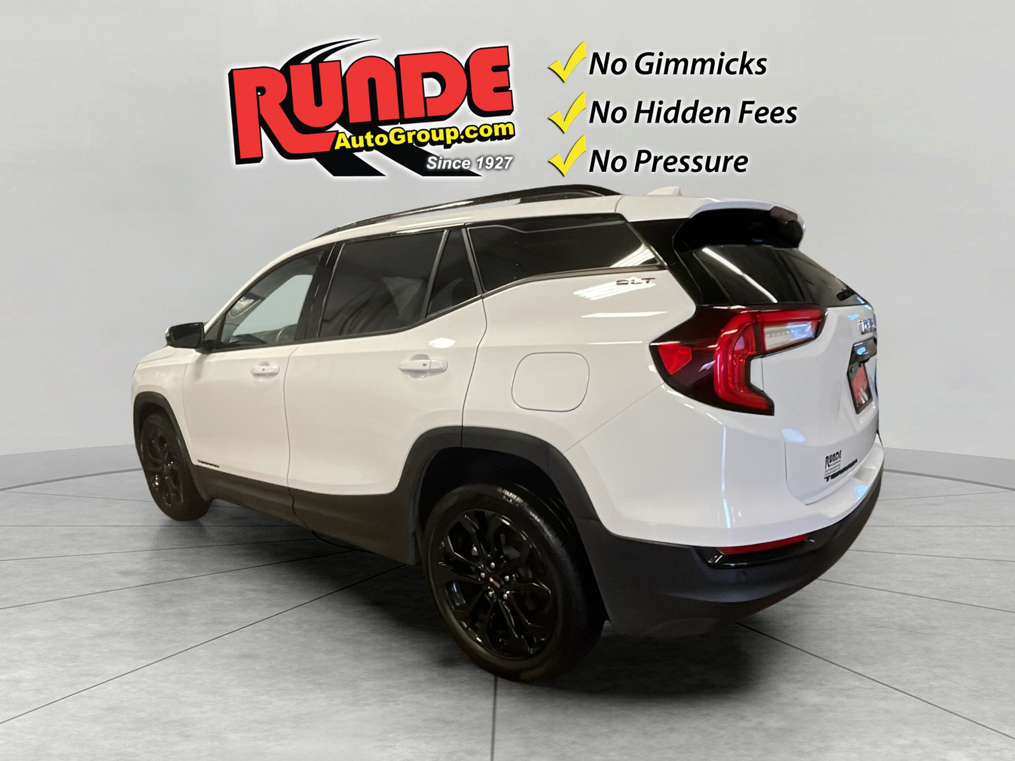 Used 2022 GMC Terrain SLT w/ Infotainment Package II AWD/4WD image 4