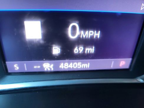 Used 2022 Chevrolet Equinox RS w/ RS Leather Package image 13