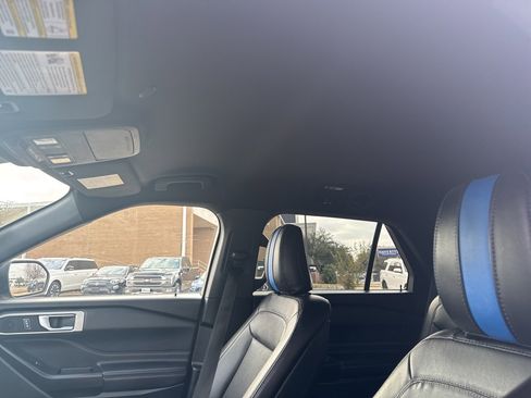 Used 2020 Ford Explorer XLT w/ Equipment Group 202A image 10