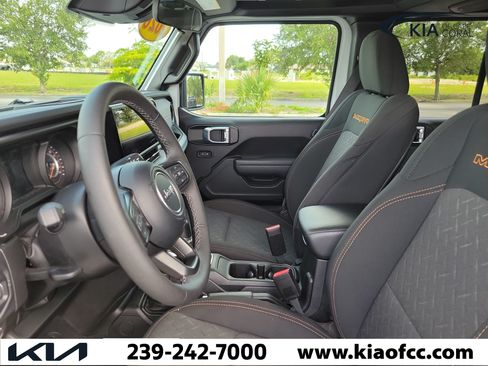 Used 2026 Jeep Gladiator Mojave AWD/4WD image 22