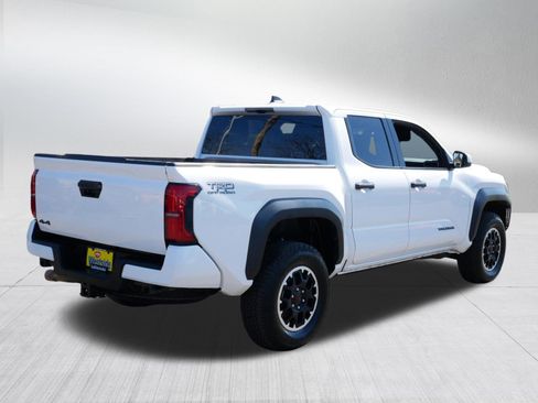 Used 2025 Toyota Tacoma TRD Off-Road AWD/4WD image 7