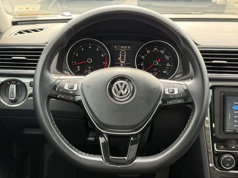 Used 2017 Volkswagen Passat 1.8T SE FWD image 23