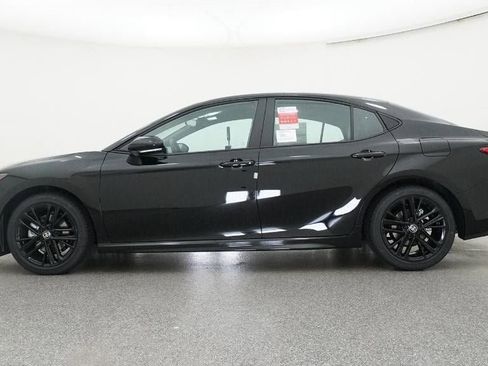 New 2026 Toyota Camry SE FWD image 19