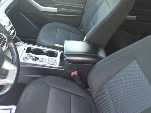 Used 2022 Ford Explorer XLT RWD image 11