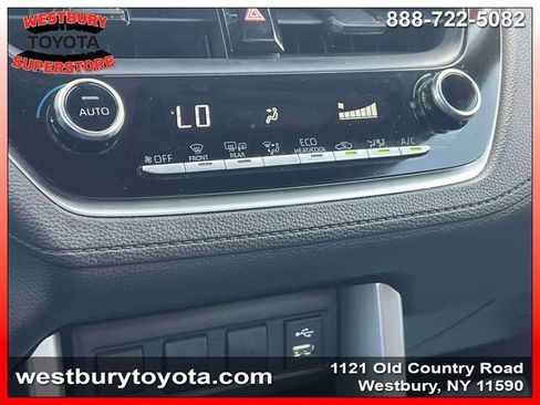 Used 2022 Toyota Corolla Cross LE w/ Moonroof Package image 32