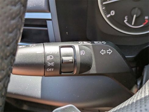 New 2025 Mitsubishi Outlander SE image 26