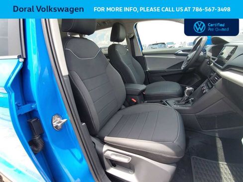 Used 2023 Volkswagen Taos SE w/ Panoramic Sunroof Package FWD image 32