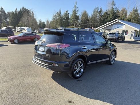 Used 2017 Toyota RAV4 Limited image 5