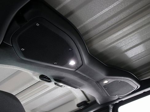 Used 2025 Jeep Wrangler Unlimited Rubicon image 14