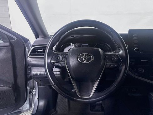 Used 2022 Toyota Camry SE FWD image 21