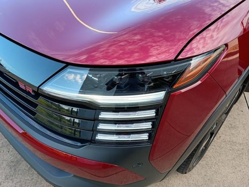 Used 2025 Nissan Kicks SR FWD image 26