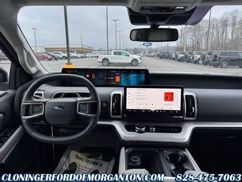 New 2025 Ford Expedition Active image 21