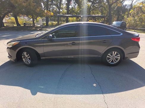 Used 2016 Hyundai Sonata SE image 3